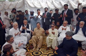 Chairman Senate Syed Yousaf Raza Gilani offers condolences on the demise of former Punjab Governor Sardar Zulfiqar Ali Khosa, expressing deep grief and sympathies with the bereaved family. Sons of the deceased, Saifuddin Khosa, Sardar Hussamuddin Khosa, and Sardar Dost Muhammad Khan Khosa, were also present at Khosa House during the visit