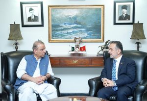 Federal Minister for Communications Abdul Aleem Khan meets with Ambassador of Türkiye to Pakistan H.E. Dr. Irfan Neziroğlu, to offer Condolences for deadly school shootings in the provinces of Kahramanmaraş and Şanliurfa in Türkiye.