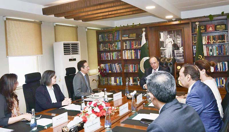 Federal Minister for Finance and Revenue, Senator Muhammad Aurangzeb, in a meeting with IFC Divisional Director Mr. Simon Andrews, World Bank Country Director for Pakistan Ms. Bolormaa Amgaabazar, and IFC Country Manager Ms. Naz Khan to discuss investment expansion, infrastructure development, and job creation at the Finance Division