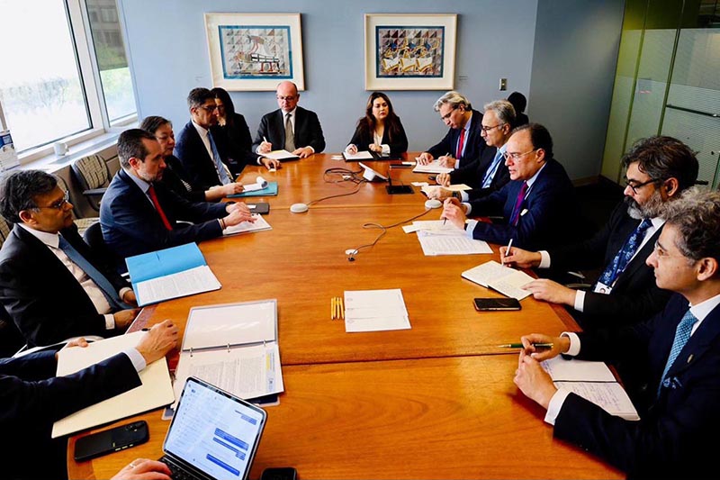 Federal Minister for Finance and Revenue, Senator Muhammad Aurangzeb, held a meeting with Mr. Jorge Familiar Calderón, Vice President, World Bank Group, on the sidelines of the World Bank–IMF Spring Meetings 2026