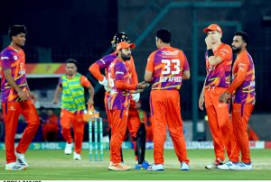 Rawalpindiz’s Daryl Mitchell and Sam Billings run between the wicket during the Pakistan Super League (PSL-11 ) match between Multan Sultans and Rawalpindiz at National Bank Stadium.