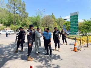 SSP Qazi reviews Red Zone security, issues directions at duty points