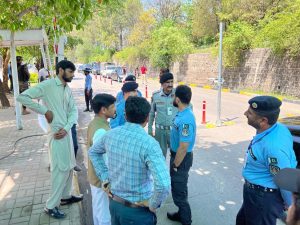 SSP Qazi reviews Red Zone security, issues directions at duty points