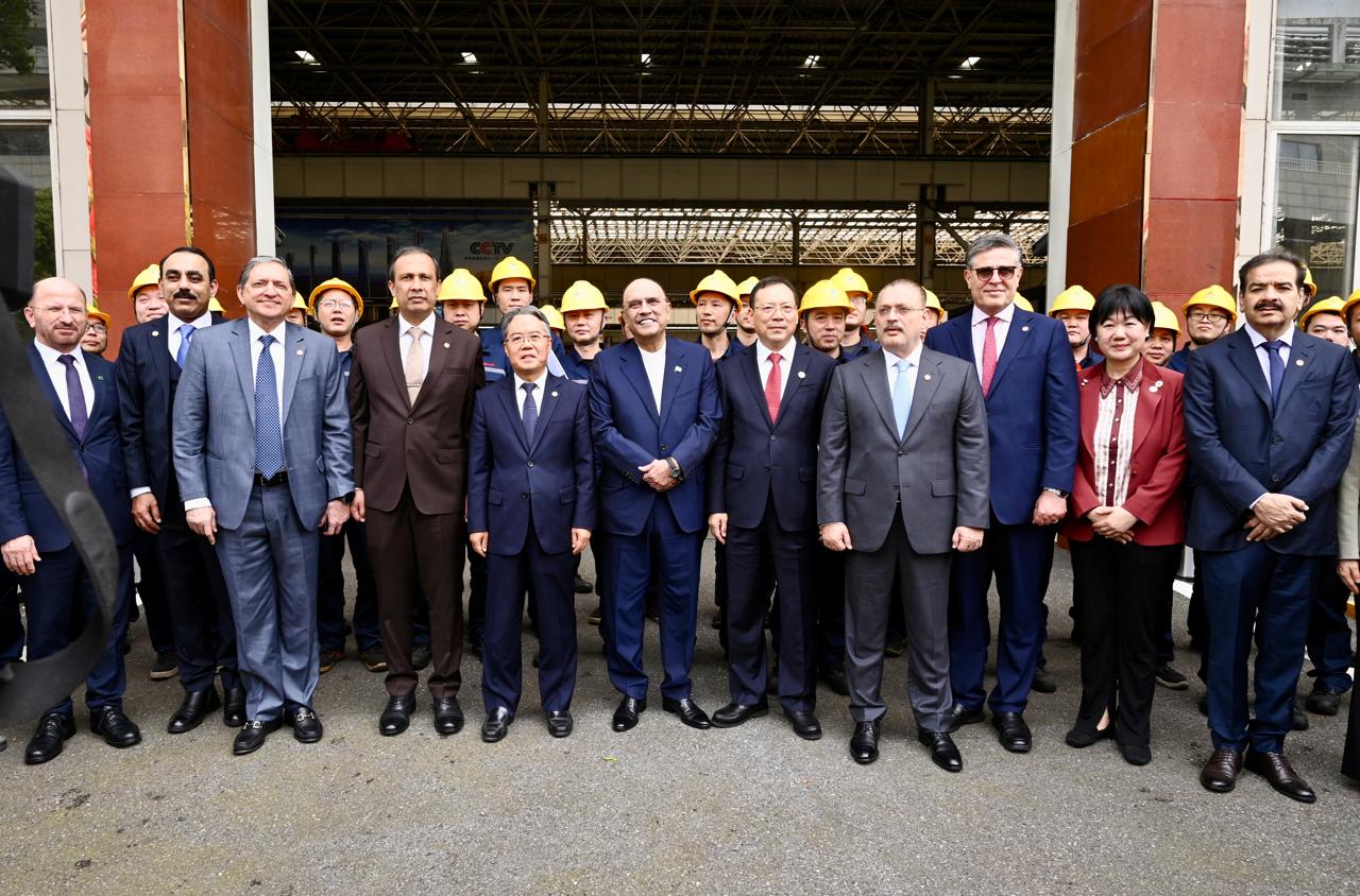 President visits SANY Heavy Industry Changsha, underscores industrial cooperation, technology partnership