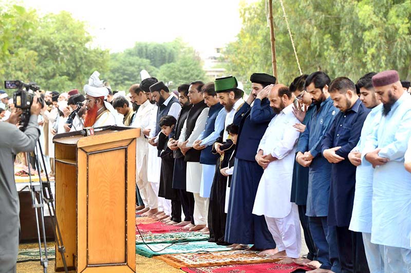 Federal Minister for Railways Muhammad Hanif Abbasi offering Eidul Azha prayers at Eidgah Sharif