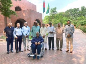 Acting President and Speaker of the Bangladesh Parliament Hafizuddin Ahmed hosted a lunch for the visiting former Pakistani Federal Secretary for Information and Broadcasting Syed Anwer Mahmood at the Speaker’s House.