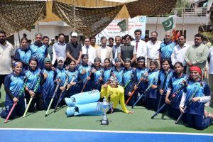 Vice Chancellor (VC) Government College University Faisalabad (GCUF)Prof, Dr Rauf-i-Azam is awarding cash prize and trophy to the winner team (University of Punjab Lahore) of All Pakistan HEC Intervarsity Hockey Women Championship 2025-26 played at Hockey Stadium Madina Town