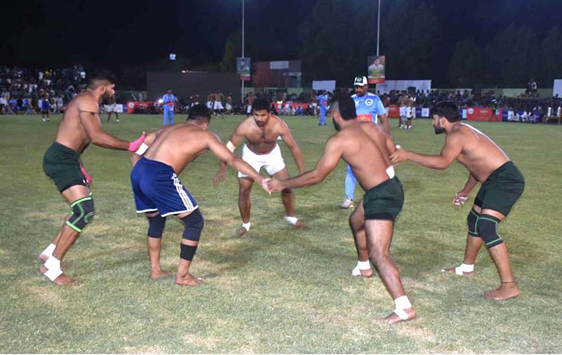People thronged at International Kabaddi Stadium Chak No.3-JB Ramdwali to view Kabaddi Match between Pakstan Green and Pakistan White after inauguration of the stadium by Adviser to Prime Minister (PM) on Political and Public Affairs Senator Rana Sanaullah Khan