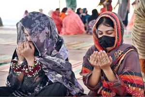 A large number of faithful are offering Eidul Azha prayers at Badshahi Masjid