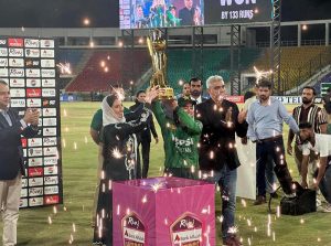 First Lady Bibi Aseefa Bhutto Zardari presented the trophy to the Pakistan Women's Cricket Team following their series victory over Zimbabwe Women, marking a historic whitewash