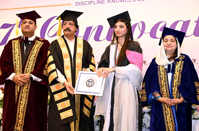 Governor Punjab Sardar Saleem Haider Khan, along with VC Dr. Shazia Bashir distributing shields and degrees among the students at the 7th Convocation of Government College Women University Sialkot