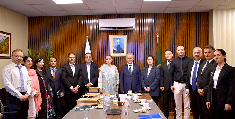 Federal Secretary for Climate Change and Environmental Coordination Aisha Humera Moriani (center) poses for a group photograph with MOCC&EC officials and members of a Turkish delegation following a meeting at the Ministry