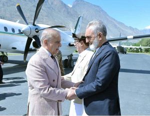 Prime Minister Muhammad Shehbaz Sharif arrives at Gilgit Baltistan. Caretaker CM GB Justice (R) Yar Muhammad received the Prime Minister upon his arrival.