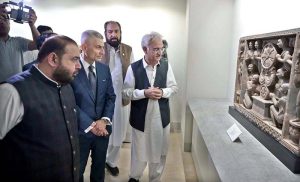 Federal Minister for National Heritage and Culture Division, Aurangzeb Khan Khichi and U.S. Assistant Secretary for South and Central Asian Affairs S. Paul Kapur are being briefed during their visit of a special exhibition titled “Legacy Returns Home” at the Islamabad Museum, showcasing selected cultural heritage artifacts repatriated to Pakistan from the United States of America