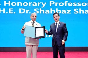 Prof. Huang Sanwen conferred the Honorary Professorship of the Chinese Academy of Agricultural Sciences (CAAS) upon Prime Minister Muhammad Shehbaz Sharif
