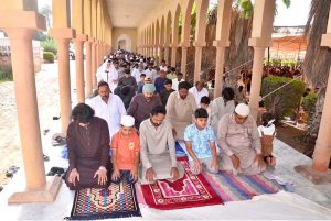 A large number of faithful offering Eidul Azha prayers at Liberty Chowk