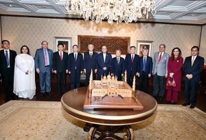 A group photograph of President Asif Ali Zardari and Mr. Cai Dafeng, Vice Chairman of the Standing Committee of the 14th National People’s Congress of China, with Speaker National Assembly Sardar Ayaz Sadiq, Senator Sherry Rehman, Senator Saleem Mandviwalla, MNA Mr. Naveed Qamar, MNA Ms. Romina Khurshid Alam, Mr. Jiang Zaidong, Ambassador of China to Pakistan, and others at Aiwan-e-Sadr.