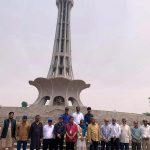 A delegation of senior Bangladeshi civil servants in Pakistan for executive training at the Civil Services Academy under the Pak-Bangladesh Knowledge Corridor paid a cultural and historical visit to Minar e Pakistan