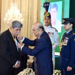 President Asif Ali Zardari confers Hilal-i-Imtiaz upon playwright and writer Asghar Nadeem Syed at an investiture ceremony at Aiwan-e-Sadr