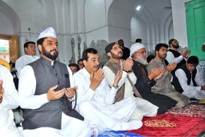 Chairman Senate Syed Yusuf Raza Gillani offering Eidul Azha prayers at Musa Pak Shaheed Shrine
