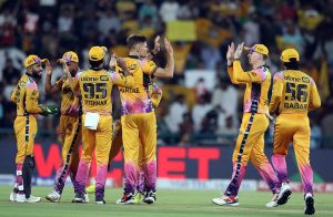 Peshawar Zalmi players celebrated after taking the wicket of Hyderabad Kingsmen (Marnus Labuschagne c †Mohammad Haris b Hardie) during the Pakistan Super League (PSL) final match between Hyderabad Kingsmen and Peshawar Zalmi at Gaddafi Stadium