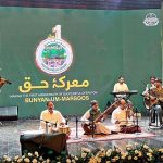 Artist pays tribute to the Pakistan Armed Forces during “Marka-e-Haq” the first anniversary of successful operation BUNYAN-UM-MARSOOS at Lahore Arts Council Al-Ahamra