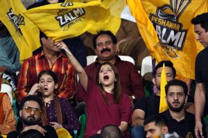 Peshawar Zalmi players celebrated after taking the wicket of Hyderabad Kingsmen (Marnus Labuschagne c †Mohammad Haris b Hardie) during the Pakistan Super League (PSL) final match between Hyderabad Kingsmen and Peshawar Zalmi at Gaddafi Stadium