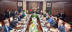 Chief Justice Amin-ud-Din Khan addressing a distinguished delegation of senior civil servants from Bangladesh, alongside the Honourable Judges of the Federal Constitutional Court and the Director General of the Civil Services Academy, during an insightful exchange on constitutional governance, judicial development, and public service leadership.