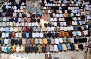 A large number of faithful offering Eidul Azha prayers near Pakistan Chowk