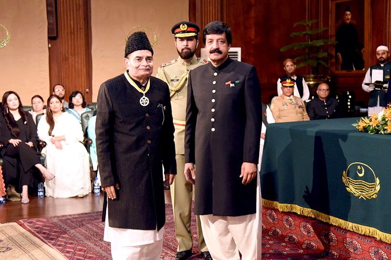Punjab Governor Sardar Saleem Haider awardes the Hilal-e-Imtiaz to Irfan Khoosat at Governor House
