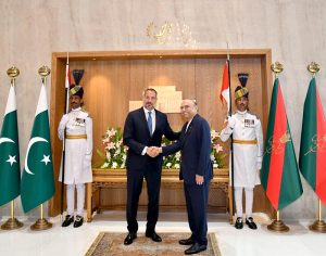 President Asif Ali Zardari shaking hands with Prince Rahim Aga Khan V at Aiwan-e-Sadr.