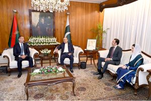 President Asif Ali Zardari, First Lady Bibi Aseefa Bhutto Zardari and Chairman PPP, Bilawal Bhutto Zardari in a meeting with Prince Shah Rahim Al-Hussaini Aga Khan V at Aiwan-e-Sadr.