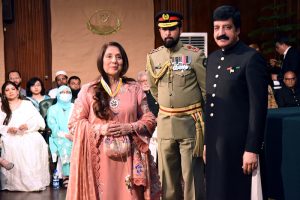 Punjab Governor Sardar Saleem Haider awards the Hilal-e-Imtiaz to Samina Peerzada at Governor House