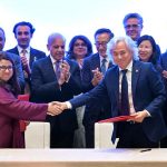 Prime Minister Muhammad Shehbaz Sharif and Chairman Alibaba Group Mr. Joe Tsai witnessing the signing ceremony of the establishment of a comprehensive strategic framework between Government of Pakistan and Alibaba Group, that aims to accelerate Pakistan’s digital transformation through initiatives in AI, cloud solutions, digital trade, SME empowerment, fintech, and healthcare innovation