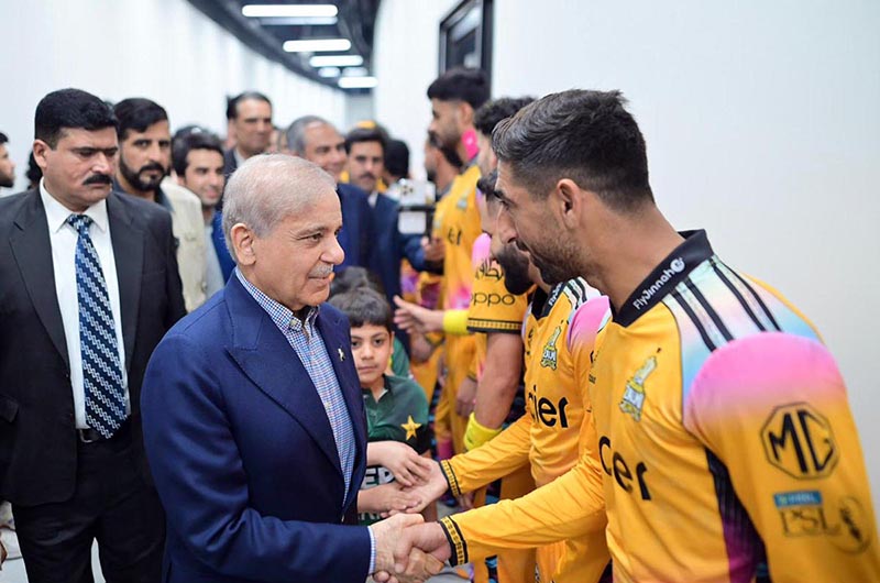 Prime Minister Muhammad Shehbaz Sharif meets the players of Peshawar Zalmi and Hyderabad Kingsmen, the finalists of the PSL at Qadafi Stadium