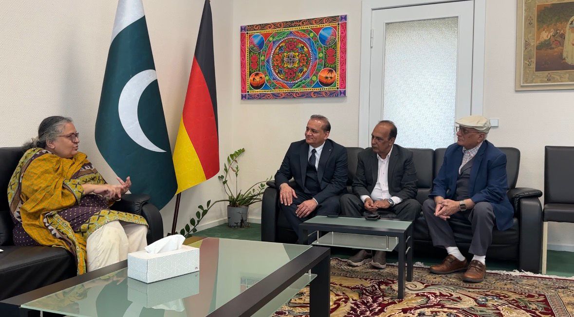 Pakistan embassy Berlin hosts discussion on Pak-Germany ties, community welfare