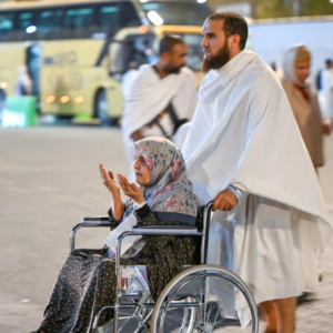 Cries of Labbaik echo across Arafat as pilgrims stand in devotion on Hajj’s holiest day