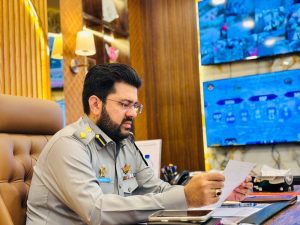 ITP warns against lane, wrong-way driving in Islamabad crackdown