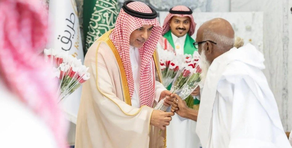 SDAIA chief reviews AI-powered Makkah Route operations at Jeddah airpo