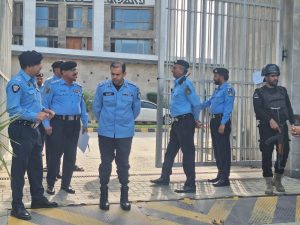 DIG Rana Umar reviews security of top courts in Islamabad