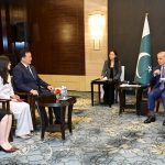 PM meets Chinese business delegations; vows to deepen cooperation under CPEC II