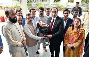 Federal Secretary for Information and Broadcasting Ashfaq Ahmad Khalil is being received by Managing Director of Associated Press of Pakistan (APP) Muhammad Asim Khichi at APP Headquarters for the 34th Associated Press of Pakistan Corporation (APPC) Board of Directors (BOD) Meeting.