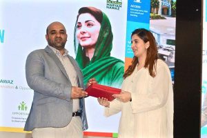 Provincial Minister of School and Higher Education for Punjab Rana Sikandar Hayat Distribution merit certificate in the students during inauguration ceremony of Foundational Literacy and "New mercy (FLN) Campus 2026.