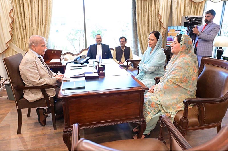 MNAs Ms. Samina Khalid and Ms. Shahida Rehmani called on Prime Minister Muhammad Shehbaz Sharif