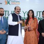 Students receives award to Chairman Prime Minister’s (PM) Youth Program Rana Mashhood Ahmed Khan during his visit to Riphah International College Lasani Pulli Sargodha Road for addressing the “Future Youth Leaders Conference”
