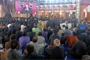 Ayatullah Syed Aqeel-ul-Gharavi addressing the Majlis e Aza gathering during Muharram ul haram at Imambargah Shuhada-e-Karbala Ancholi