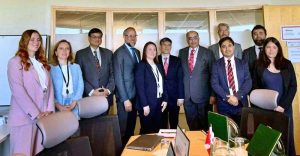 A group photo of Pakistani delegation visiting Canada for the second round of Foreign Investment Protection and Promotion Agreement/Bilateral Investment Treaty (FIPPA/BIT) Negotiations