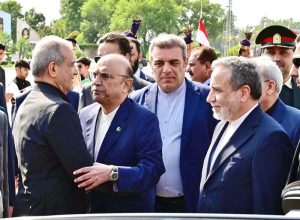 President Asif Ali Zardari receiving President of the Islamic Republic of Iran, Dr. Masoud Pezeshkian upon his arrival at Aiwan-e-Sadr.