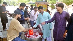 vountries set A water Sabeel has been set up to provide free drinking water to passersby during Muharram-ul-Haram.