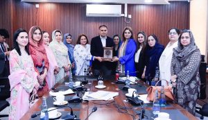 Minister of State for Finance and Revenue, Mr. Bilal Azhar Kayani, in a group photograph with a delegation of Presidents and representatives from over 40 Women Chambers of Commerce and Industry from across Pakistan, led by FPCCI Vice President Ms. Qurrat ul Ain, following a pre-budget consultative meeting at the Finance Division.